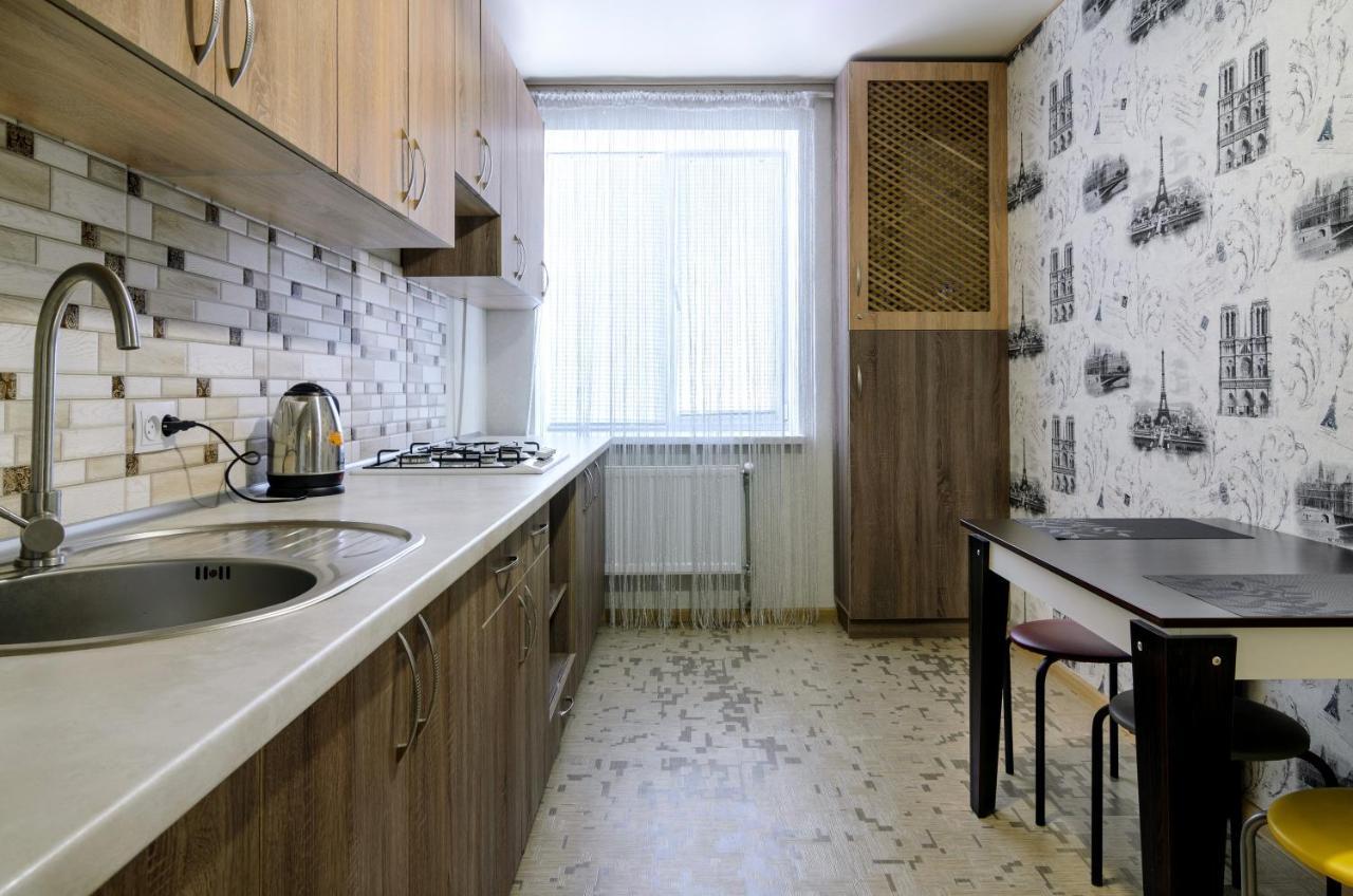 Flat in the city center Sumy Exteriör bild